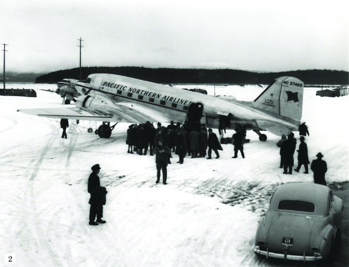 vintage Douglas DC-3 photo
