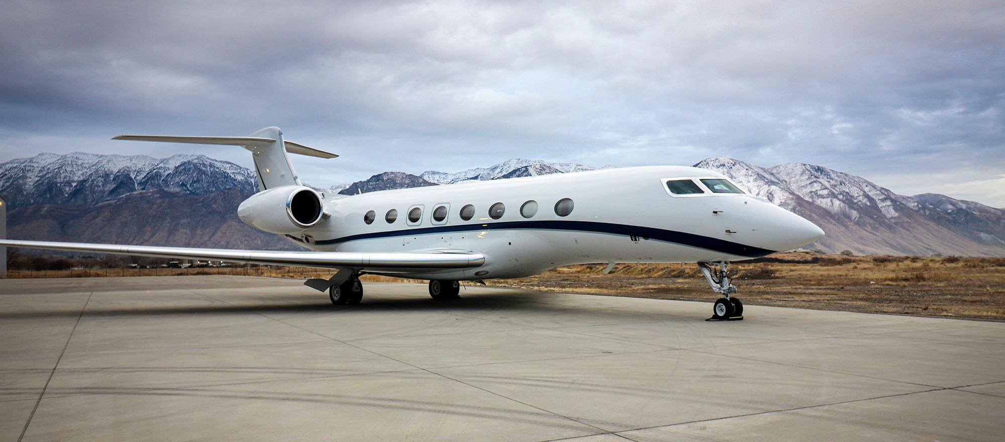 Duncan Aviation paint