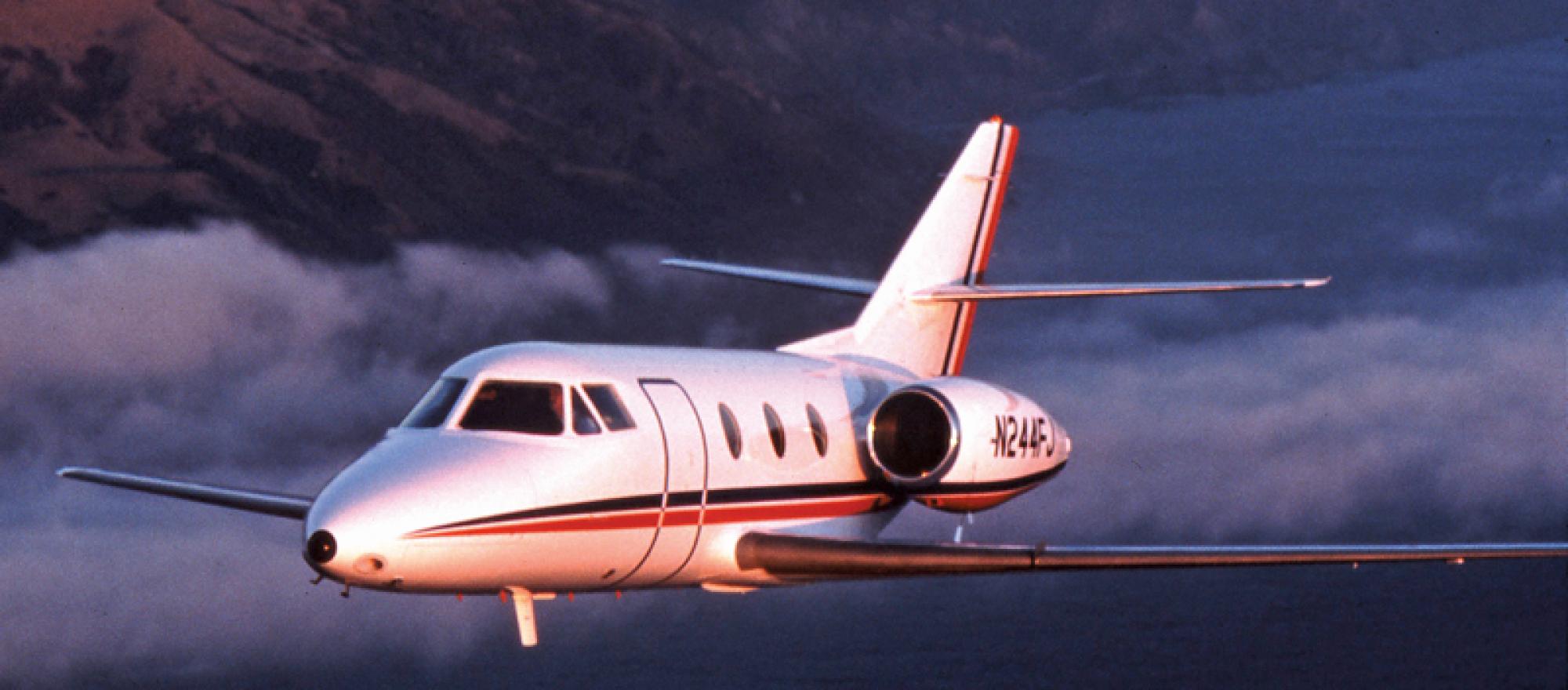 Dassault Falcon 10 100 Business Jet Traveler