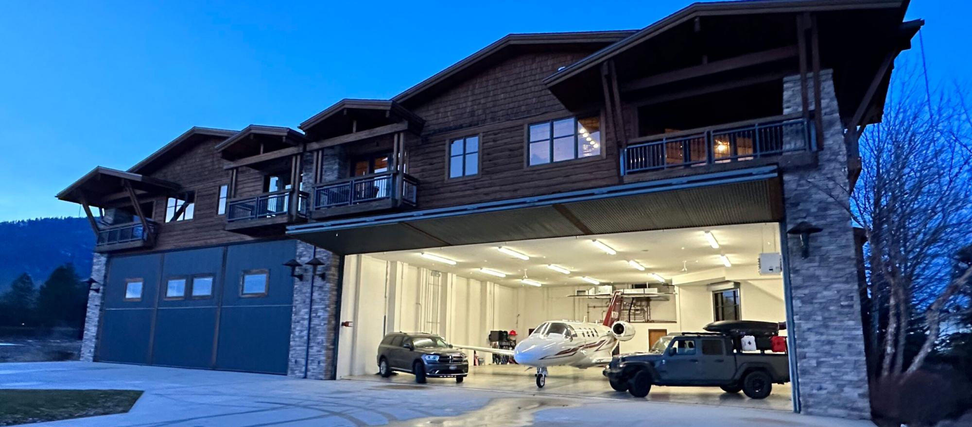 Home with hangar 