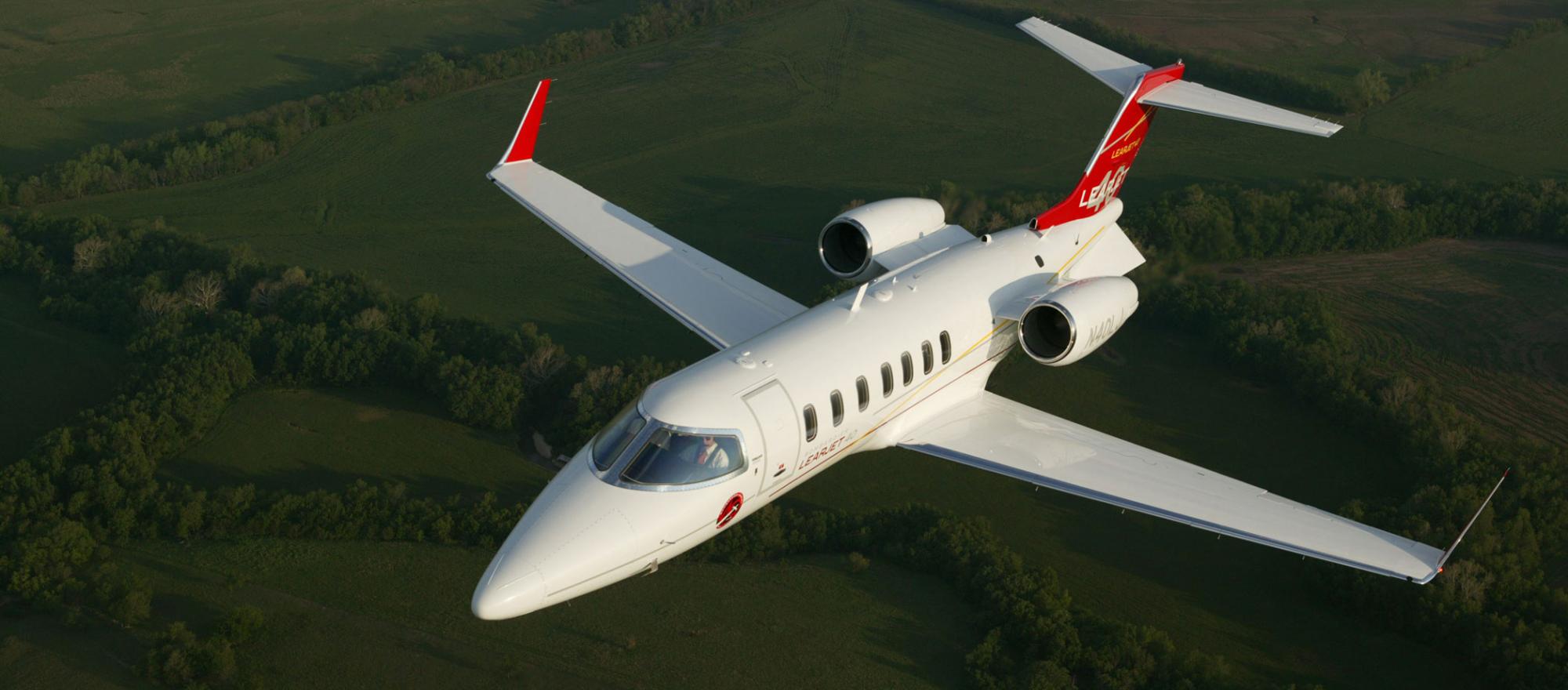 Learjet 40 