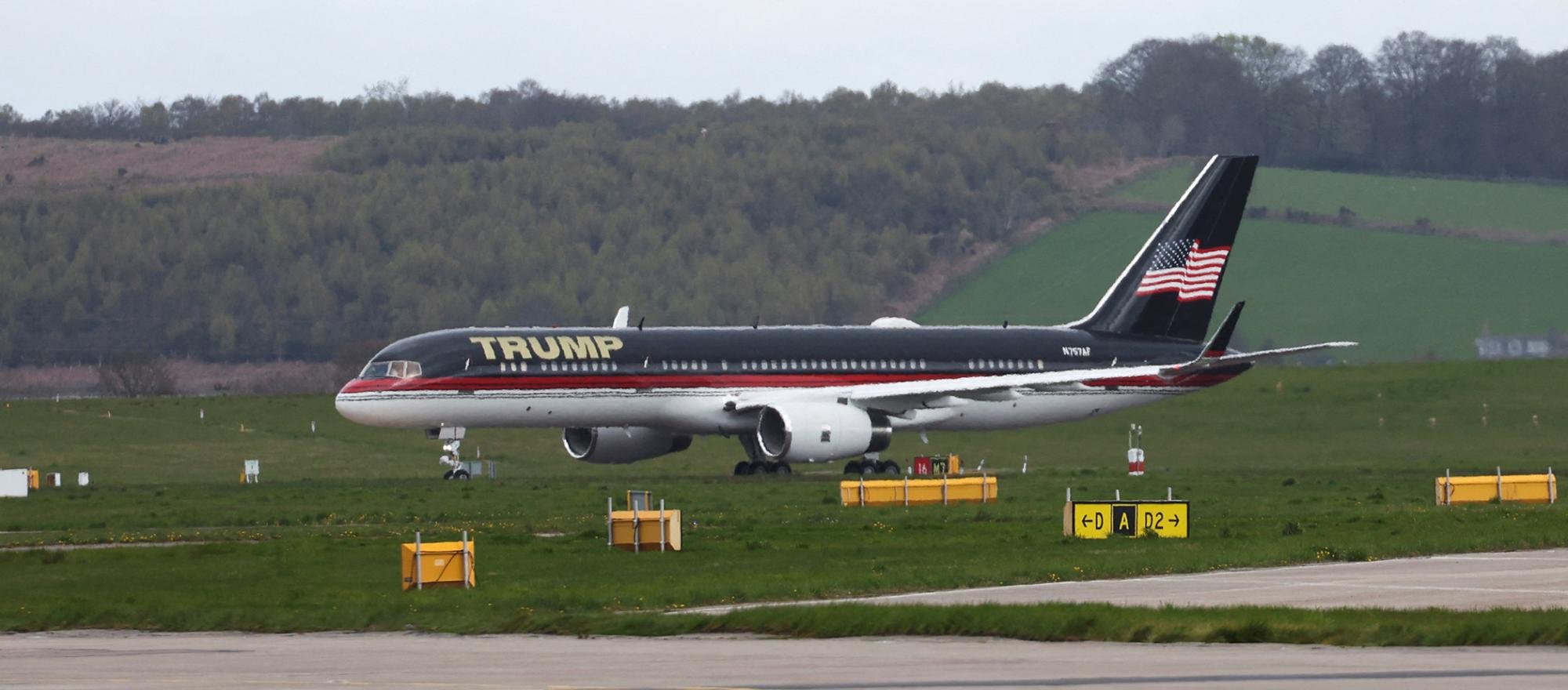 Trump's Boeing Hits VistaJet Aircraft 