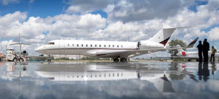 NetJets Receives 50th Challenger 350, 30th Global