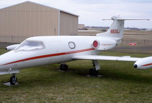 Learjet 23