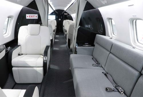 Legacy 600 interior