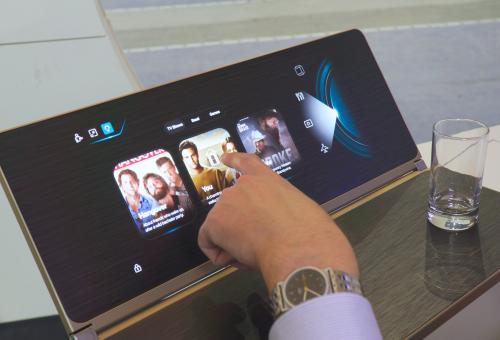 Demonstration of Lufthansa Technik's Nice Intellitable touch screen aircraft tray table
