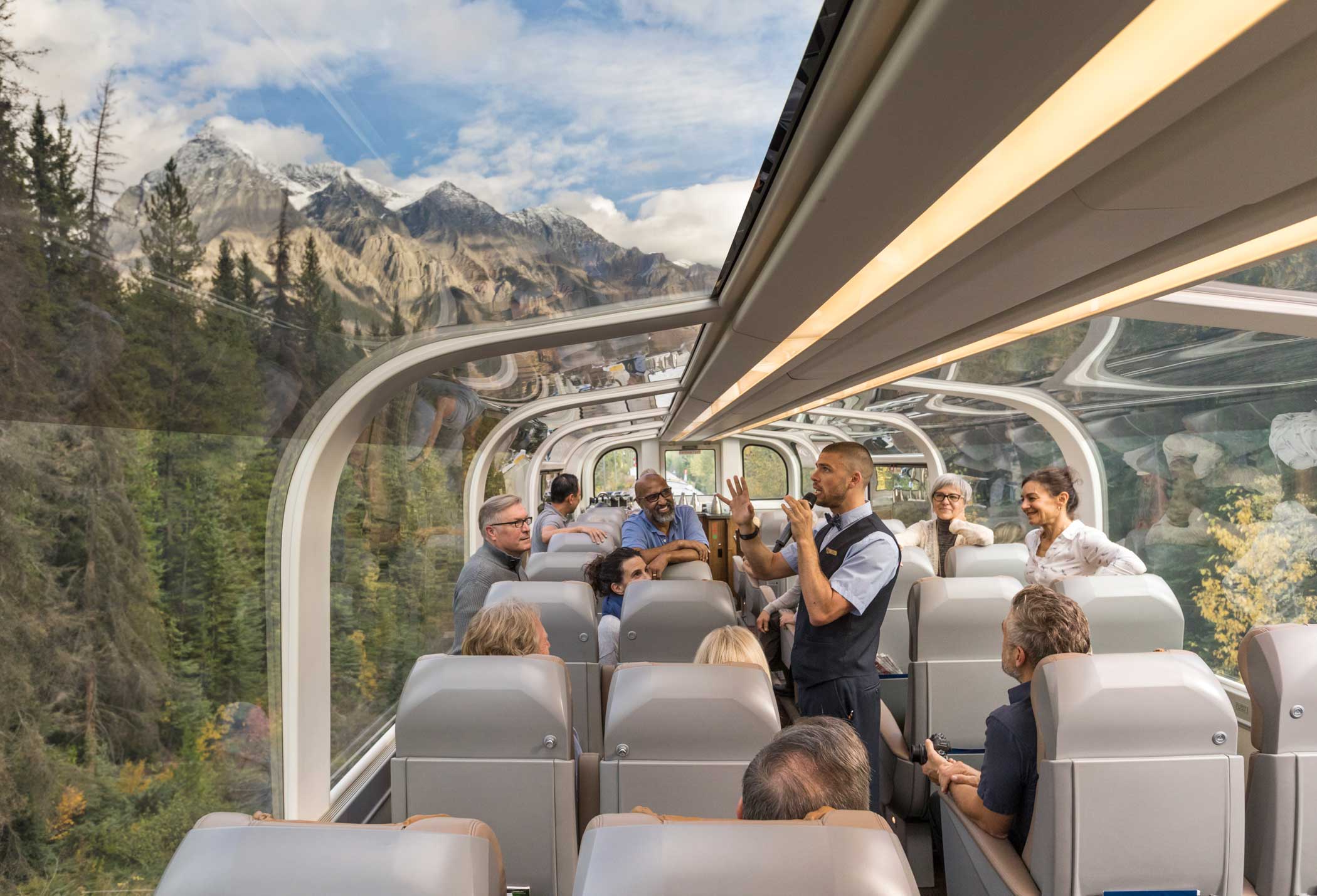 Самое красивое путешествие. Rocky Mountaineer (Канада). Rocky Mountaineer поезд. Rocky Mountaineer Train, Canada. Rocky Mountaineer поезд внутри.