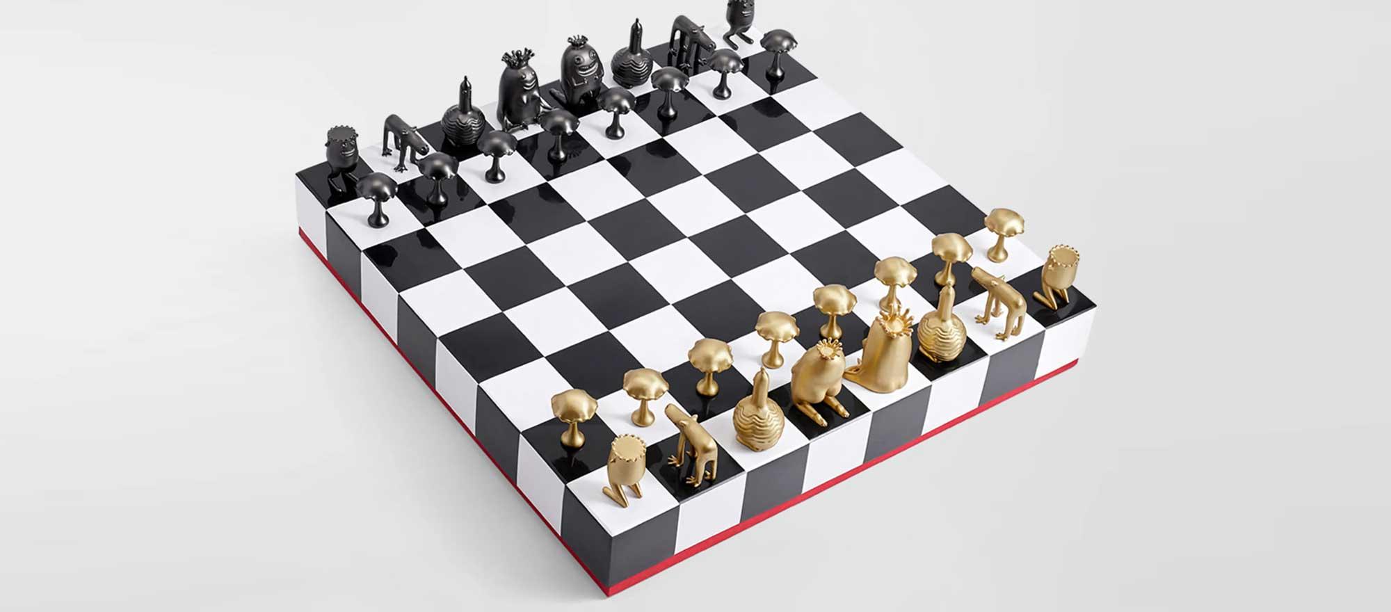 Portable Haas chess set