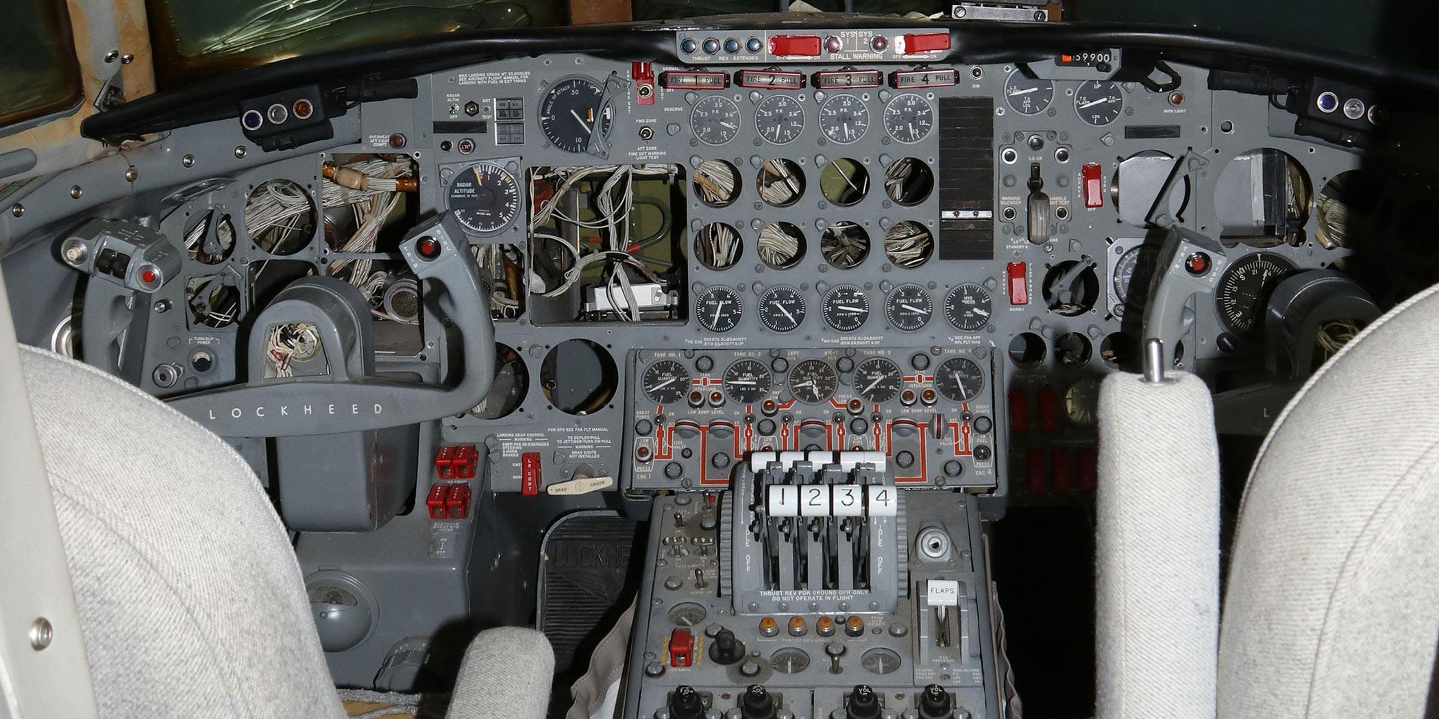 JetStar cockpit