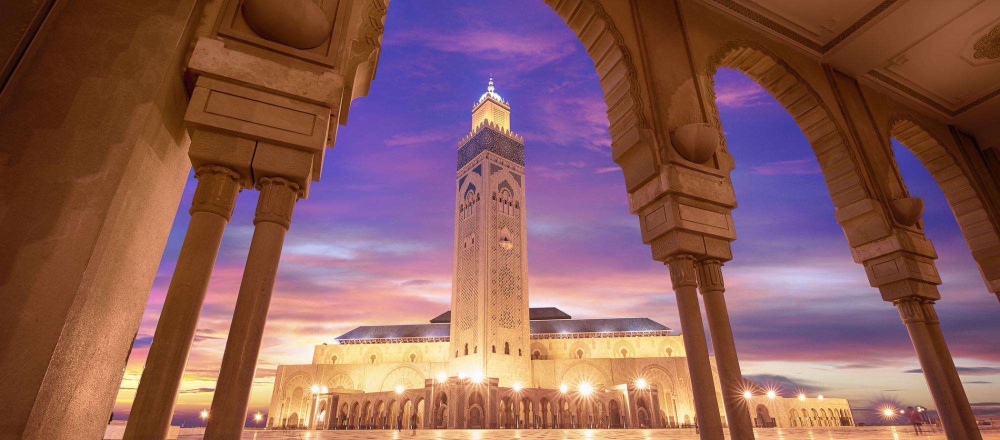 The Hassan II Mosque in Casablanca (Photo: Adobe Stock)