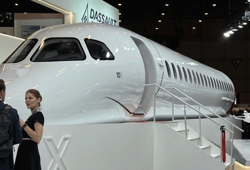 Dassault Falcon 10X mockup